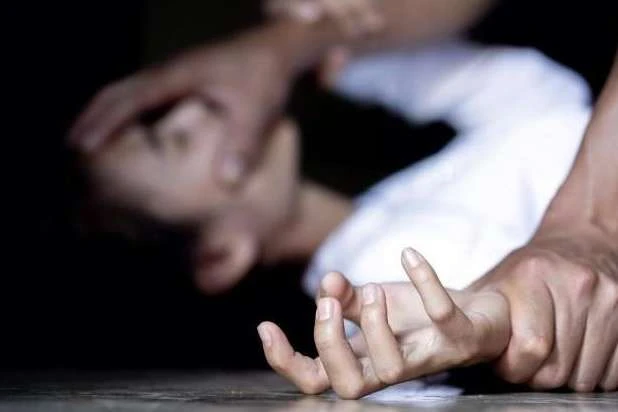 Вивіз за місто і зґвалтував. У Черкас затримали місцевого жителя, який викрав дівчину