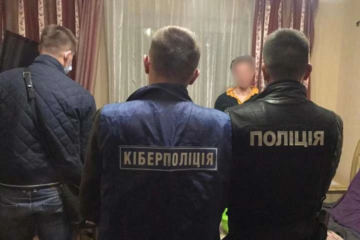 Киянин під виглядом продажу дитячих конструкторів ошукав громадян на понад 200 тис. грн