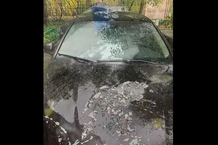 Києвом прокотилася хвиля обливань автівок кислотою: вже п’ять випадків (відео)