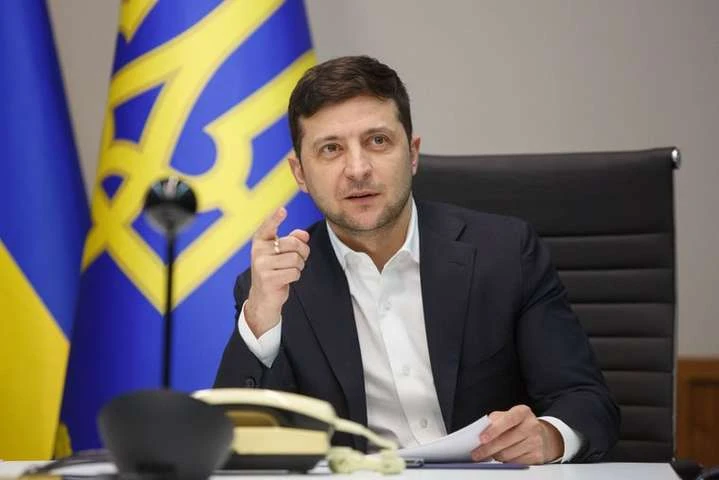 Опитування 25 жовтня – зловживання владою, які наражають на небезпеку життя та здоров’я громадян