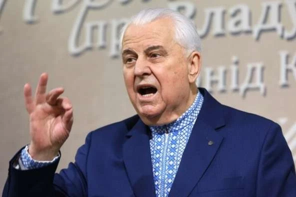 Не такий, як по телевізору? Кравчук шокував росіян на мінських переговорах