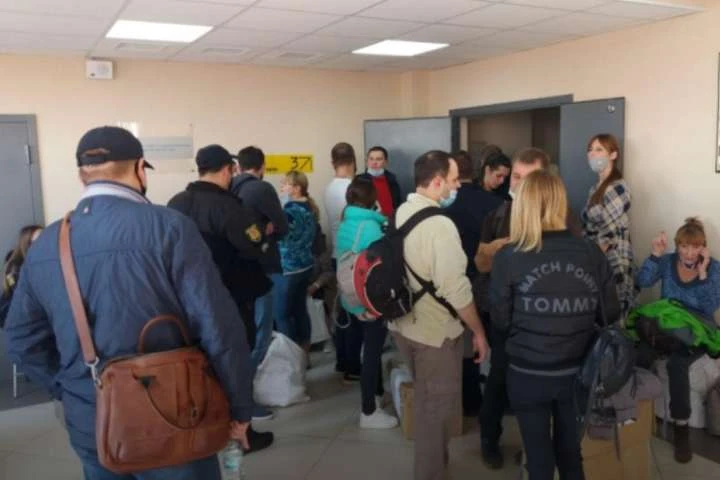 В Одесі член ДВК помер у черзі на здачу протоколів