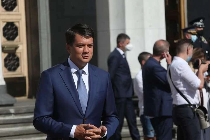 Сьогодні український прапор став символом захисту нашої держави, – Разумков