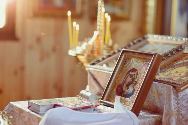 Жодних забобонів. У Помісній церкві розвінчали міфи про розбиті ікони