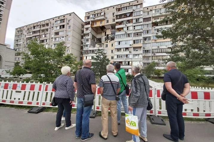 Постраждалий від вибуху будинок на Позняках знесуть за 14 млн грн