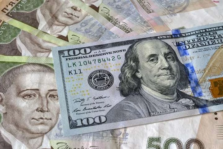 Гривня різко пішла вгору. Нацбанк встановив курс валют на 14 червня