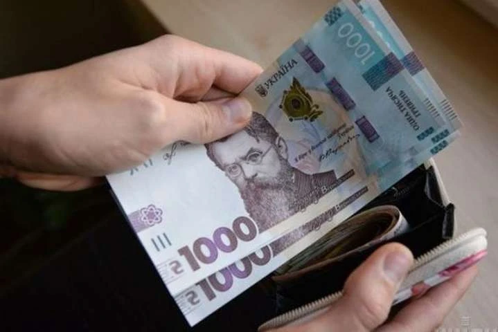 Уряд спрогнозував, як в Україні зростатиме мінімальна зарплата графіка