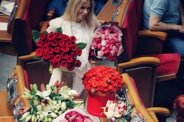 Аморальність в парламенті. Нардепка засудила традиції, які започаткували «слуги народу» у Раді