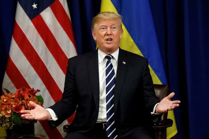 «Аплодую вашим зусиллям»: Трамп привітав Україну з Днем Незалежності