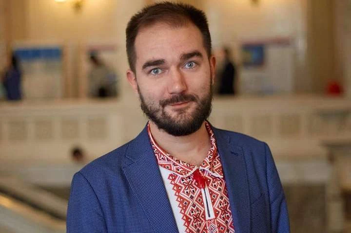 Разумков відповів, чи подав нардеп Юрченко заяву про складання мандату
