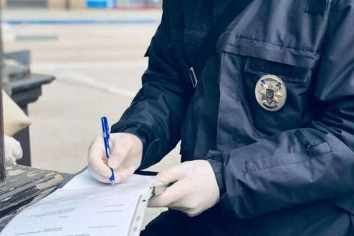 У Києві поліція закрила два ресторани, які порушували карантин