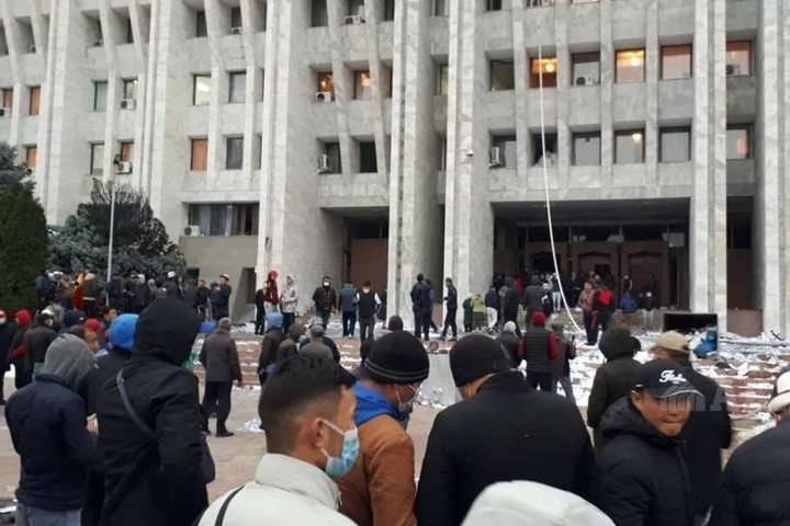 Протести в Киргизстані: опозиція хоче сформувати новий уряд