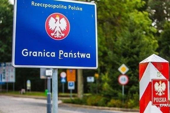Білоруські опозиціонери тікають до Польщі