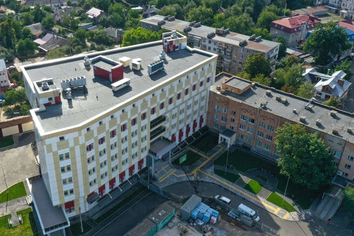 Кардіоцентр у Полтаві, який 1 вересня помпезно відкрив Зеленський, досі не працює