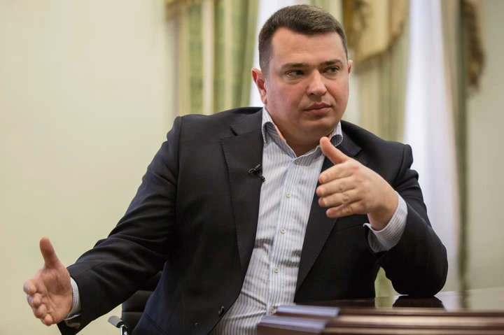 ЗМІ: Петиція за відставку Ситника набрала більше 25 тис. підписів, але голоси «зрізають» в Офісі президента