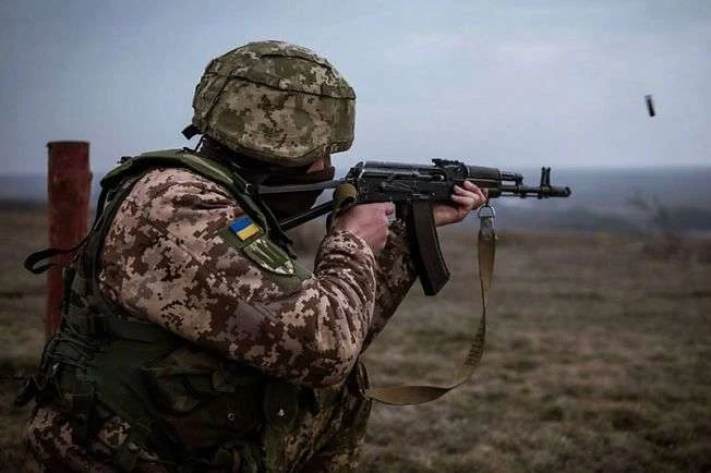 Доба на Донбасі: один військовий поранений