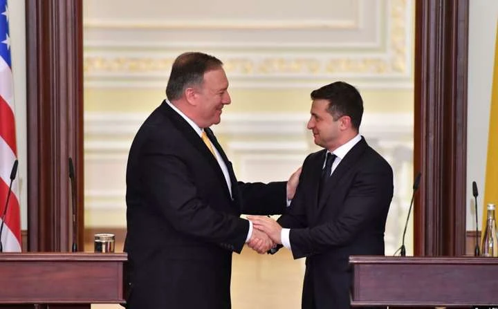 Зеленський обговорив з Помпео перемир’я на Донбасі та американські вибори