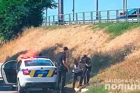 У Полтаві іноземець викрав авто із двома дітьми