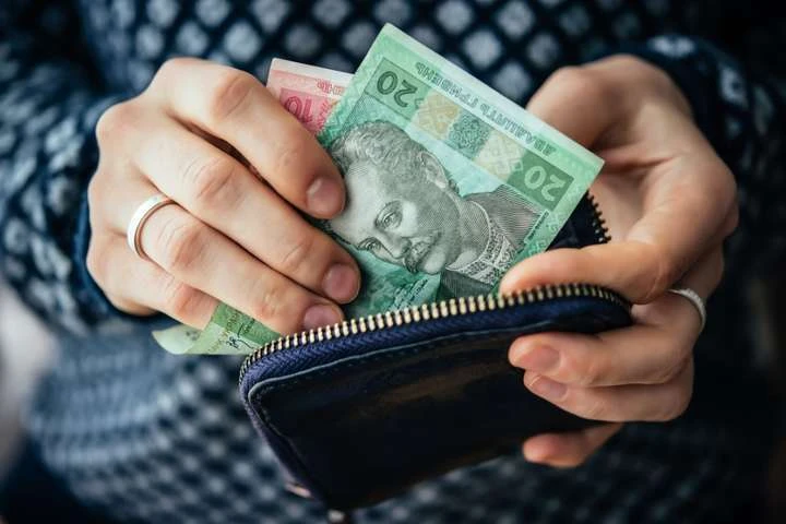 Підвищення пенсій. Коли, кому і скільки платитимуть