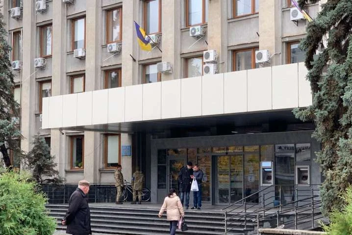 До Ужгородської міськради пройшли шість партій