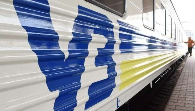 Через зношеність колій наша залізниця стає небезпечною для людей та вантажів, – експерт