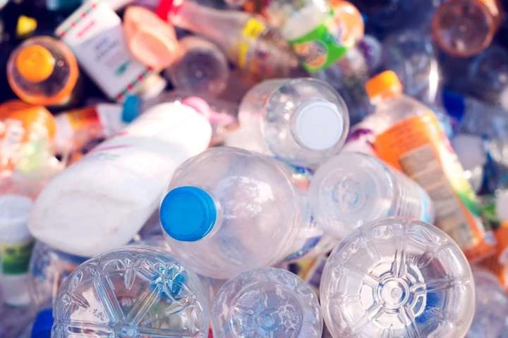 В Англії почнуть виробляти водень із пластикових відходів