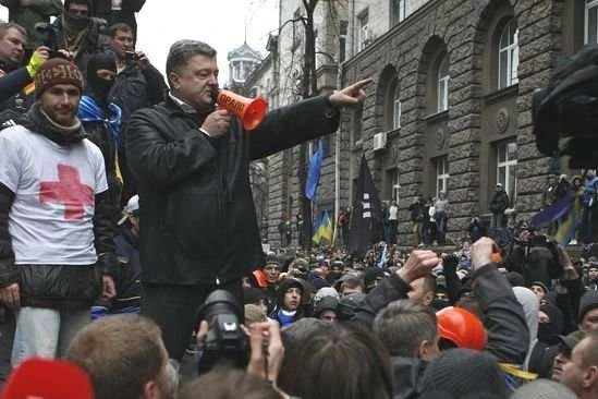«Одкровення» Жванії про Майдан: Порошенко воював сам з собою, а Янукович стояв у сторонці