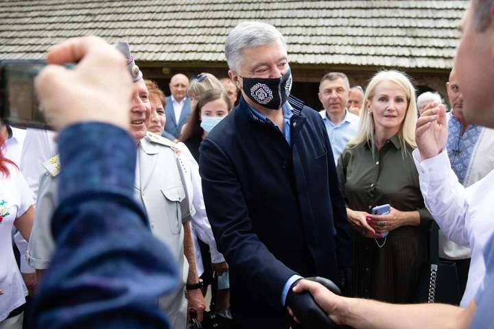 Порошенко: санкції від Росії – як відзнака за оборону України