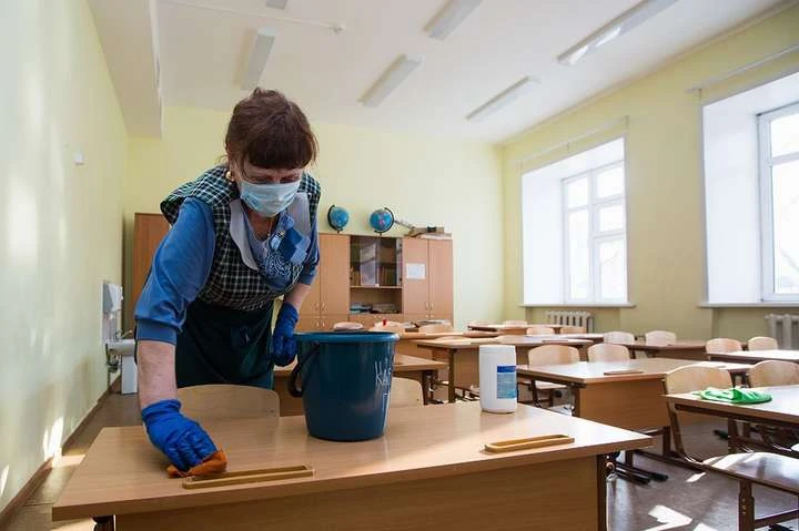 Стало відомо, коли і скільки триватимуть карантинні канікули (ситуація по областях)