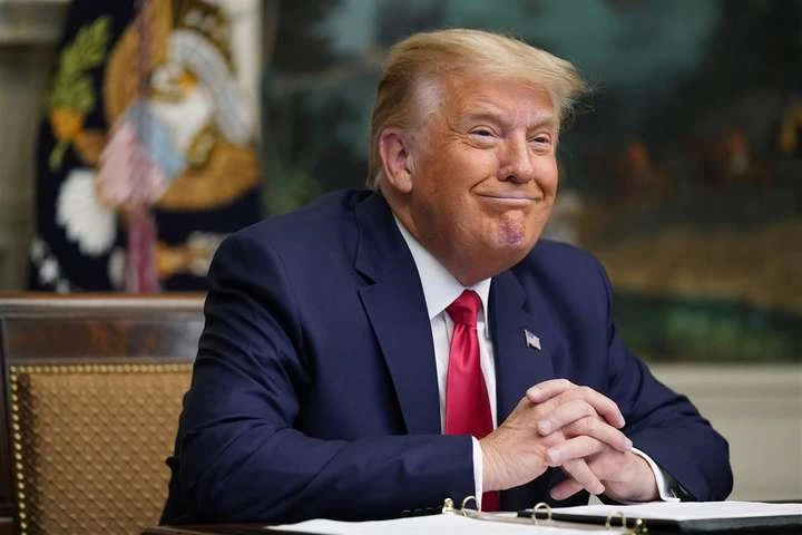 Трамп заявив про перемогу на виборах «з великим відривом»