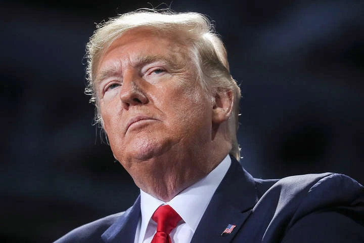 Трамп планує звільнити директора ФБР