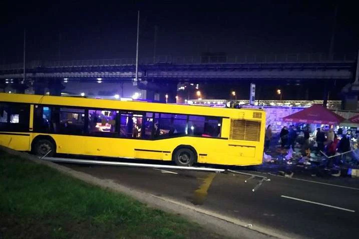 Смертельне ДТП на Видубичах: поліція розшукує свідків