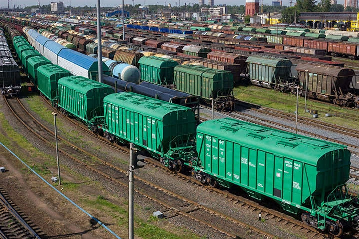 Промисловці вимагають від Кабміну не створювати штучний дефіцит вагонів