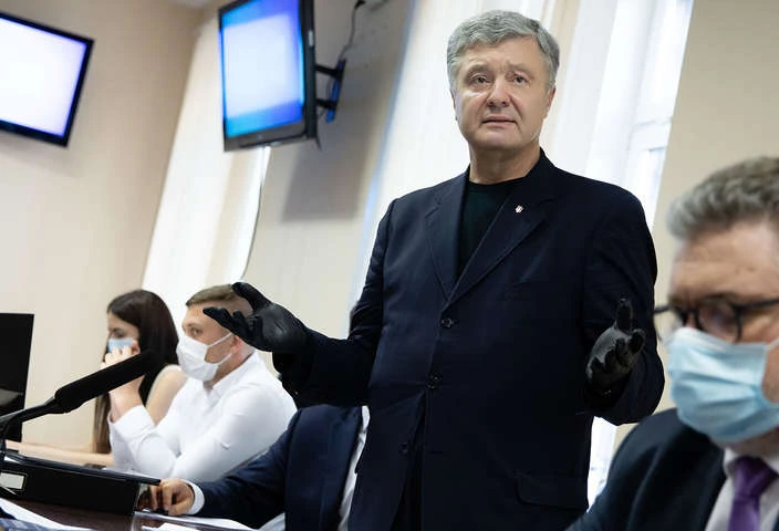 Декачем не цікавиться: СБУ відкрила проти Порошенка 15 справ