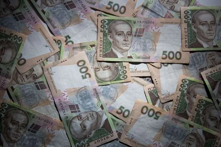 Тарифна комісія НКРЕКУ з липня знову підвищує собі зарплату на 50%