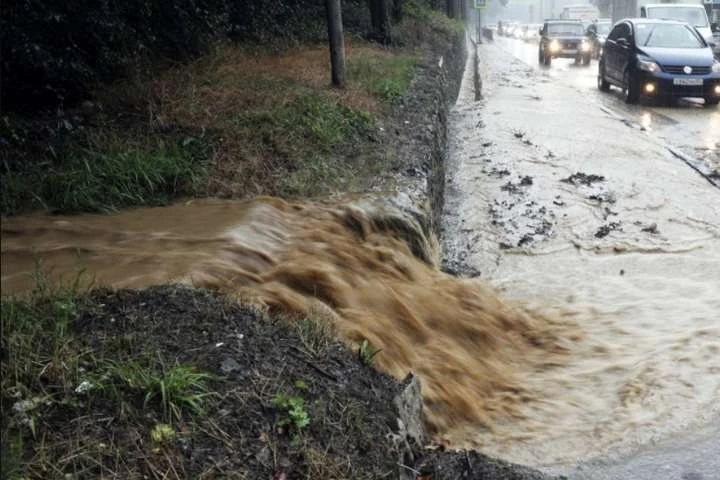 У затопленій дощами Ялті окупанти вимикають світло, газ і воду