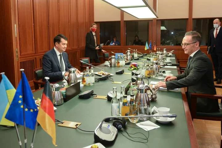 Разумков просить більшої присутності спостерігачів ОБСЄ на Донбасі