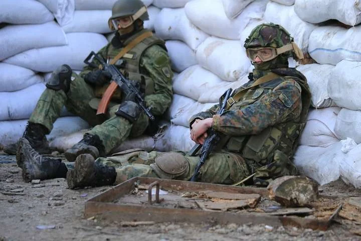 Окупанти на Донбасі обстріляли українських захисників з гранатомета