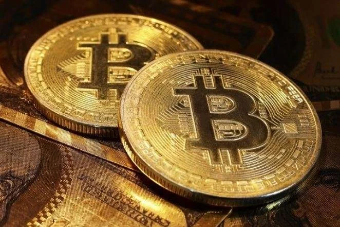 Криптовалюта біткоїн оновила історичний максимум: ціна перевищила $64 тис.