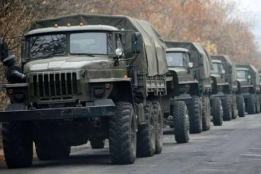 РФ перекинула на Донбас 20 вантажівок зі зброєю