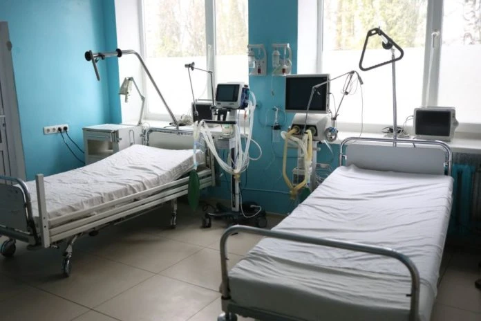 В чотирьох областях України в лікарнях ліжка заповнені на більш ніж 70%