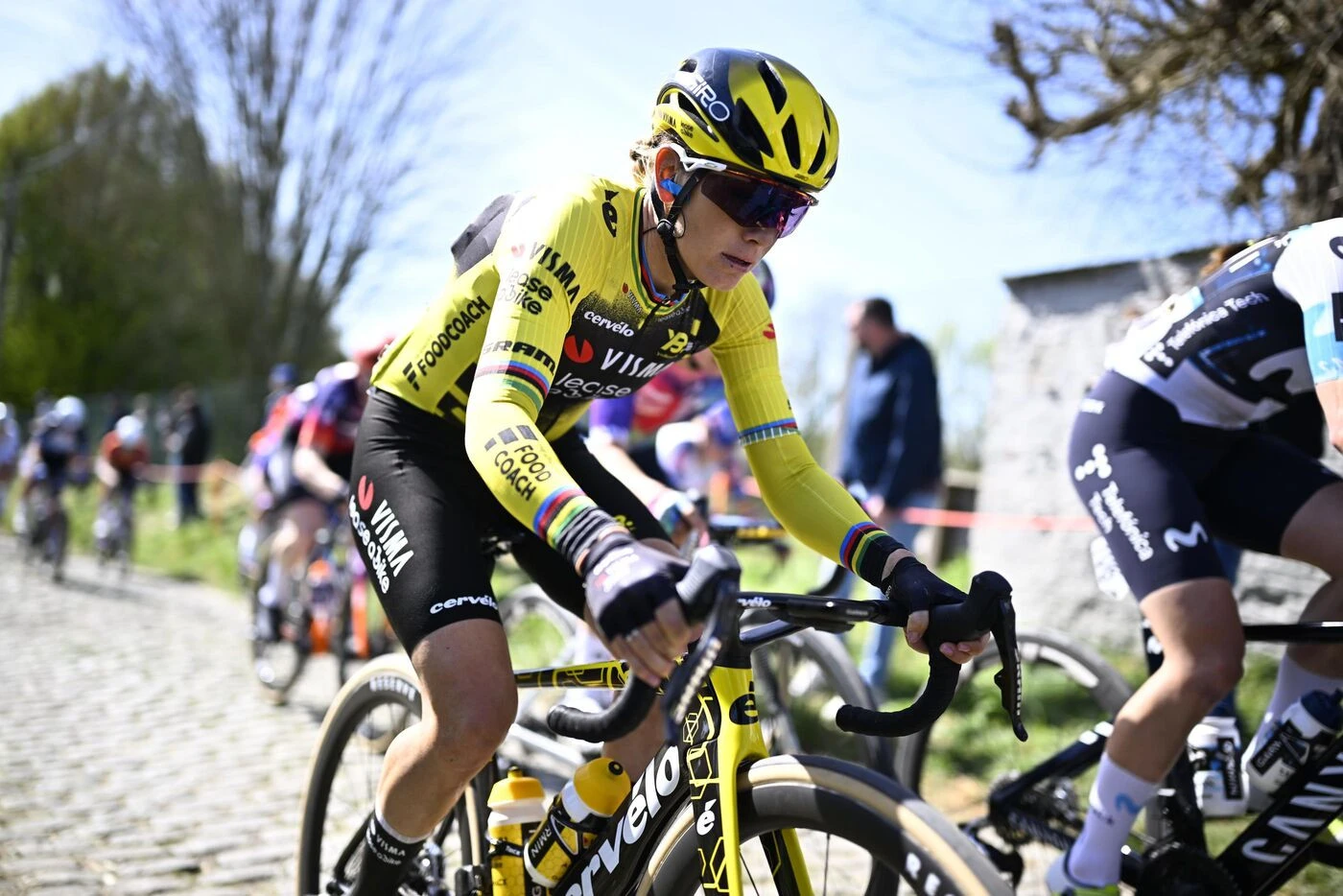 DIRECT. Paris-Roubaix Femmes : vers un nouveau duel entre Kopecky et Ferrand-Prévot ?