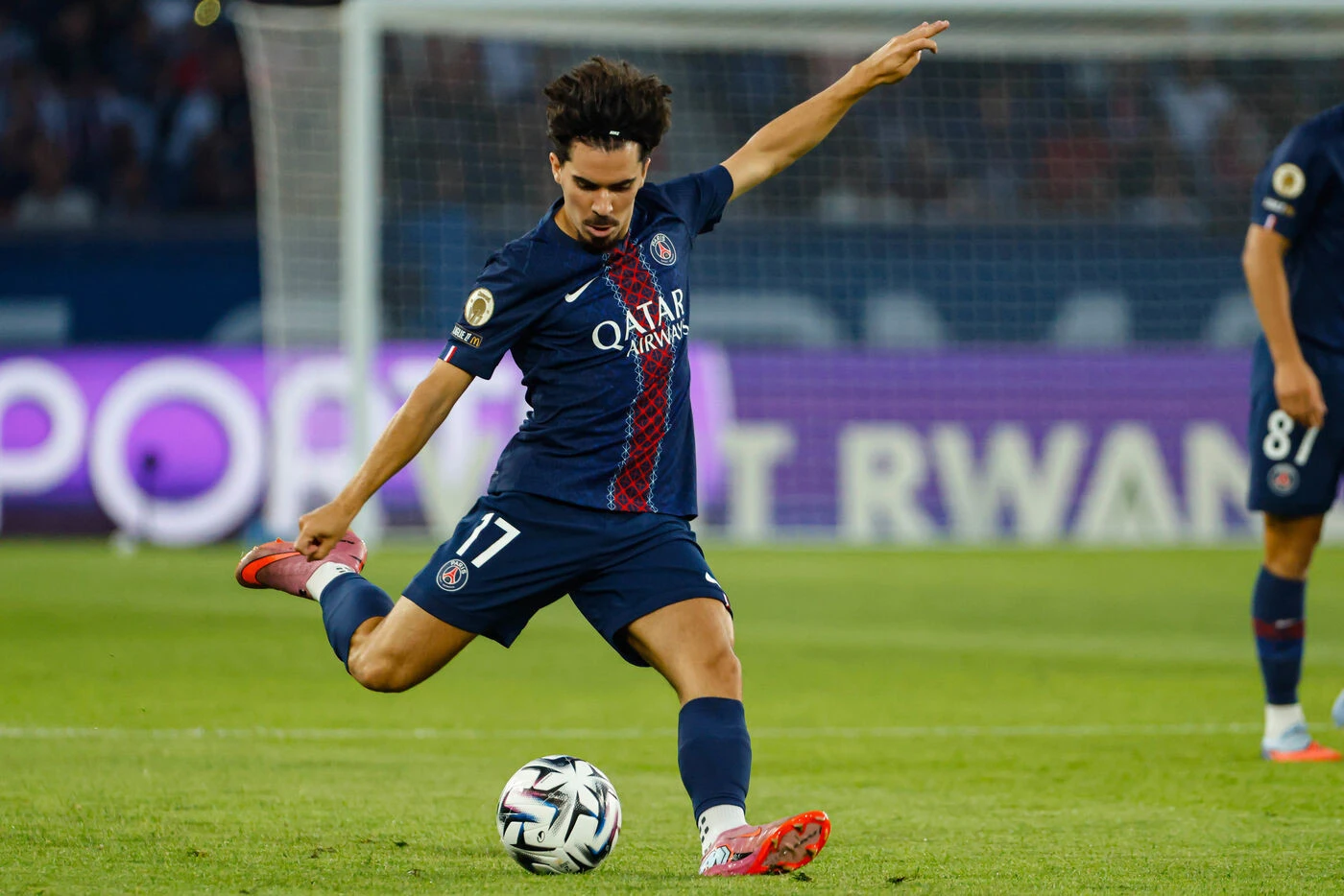 PSG : véritable chef d’orchestre, Vitinha est notre joueur du mois d’août