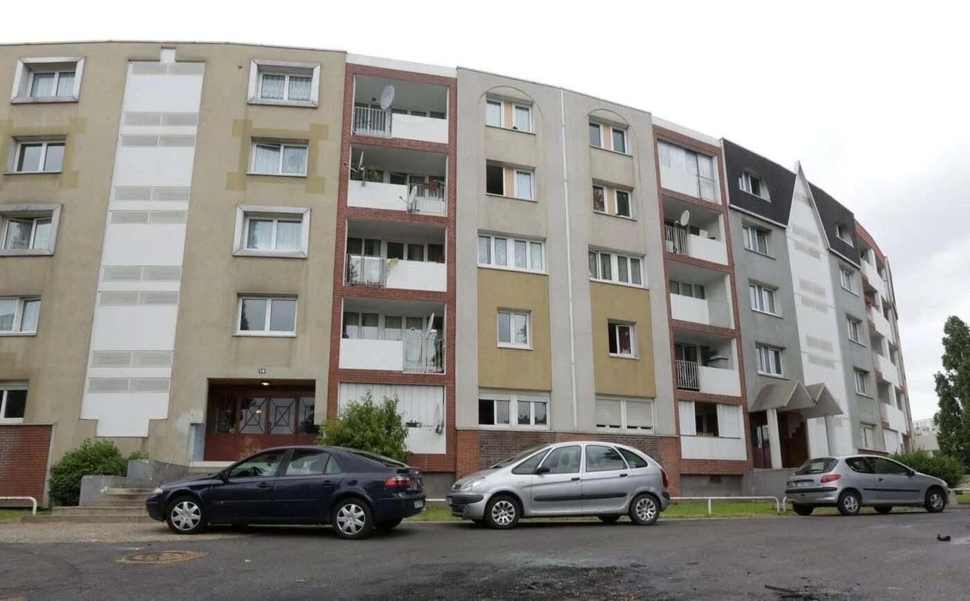 Stains : un homme rentre chez lui et lui tire dans la jambe, il refuse de porter plainte