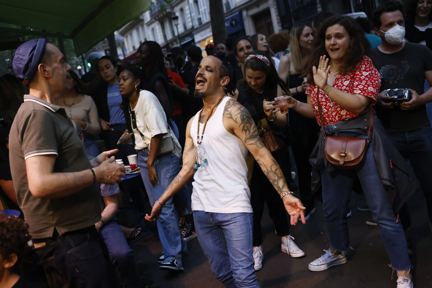 « Ceux qui pensent que c’est Coachella, vous allez voir flou » : des tiktokeurs britanniques s’enflamment pour la fête de la musique