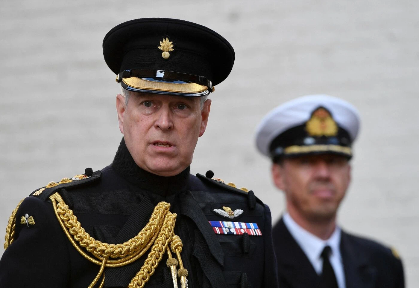 Royaume-Uni : le gouvernement va retirer à l’ex-prince Andrew « le dernier titre militaire qu’il détient »
