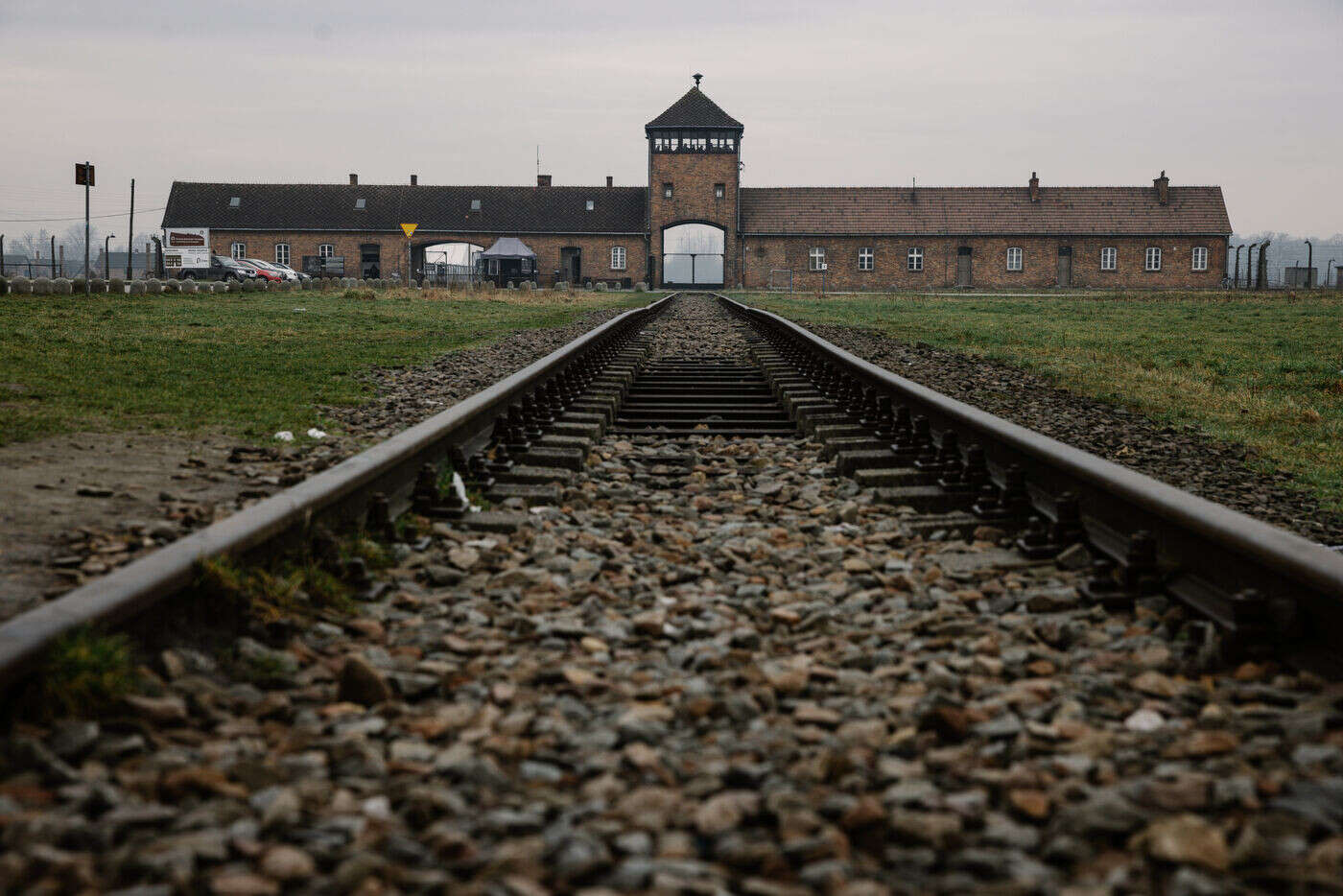 Varsovie garantira un « accès libre et sûr » aux responsables israéliens pour les commémorations d’Auschwitz