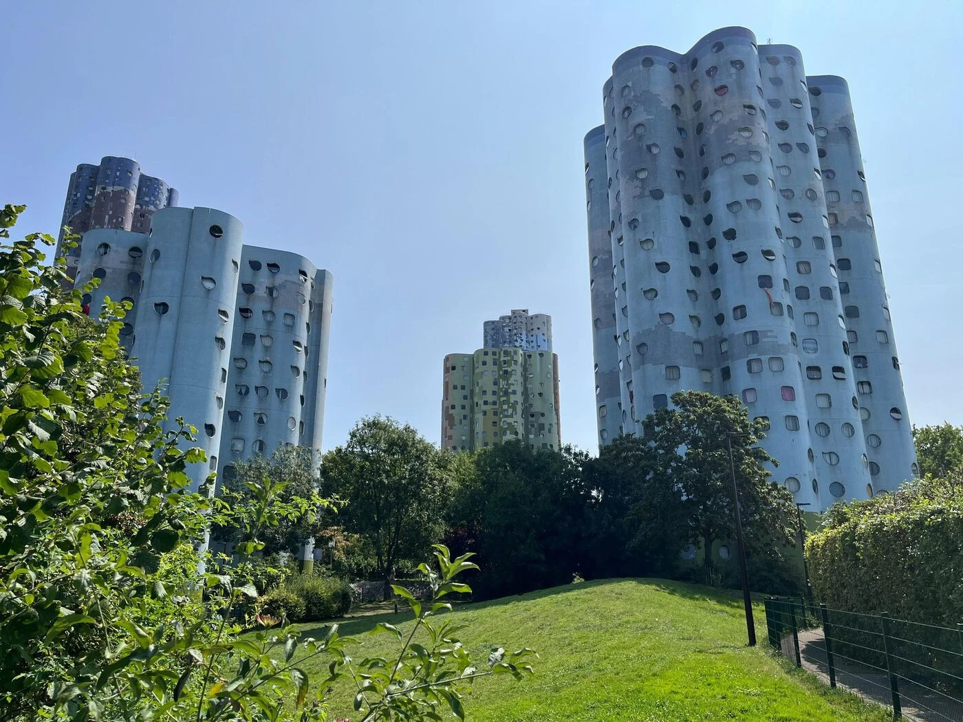 Nanterre : la femme agressée au cutter a pu être entendue par les enquêteurs