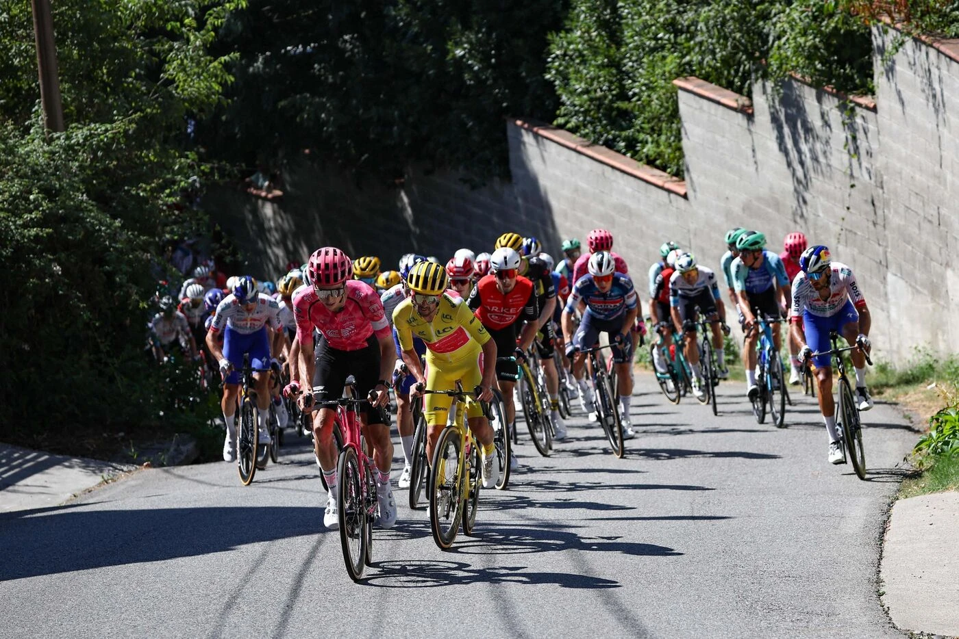 Tour de France : « Oh là, ils sont dans le dur », on a vécu l’enfer de la côte de Pech David avec son découvreur
