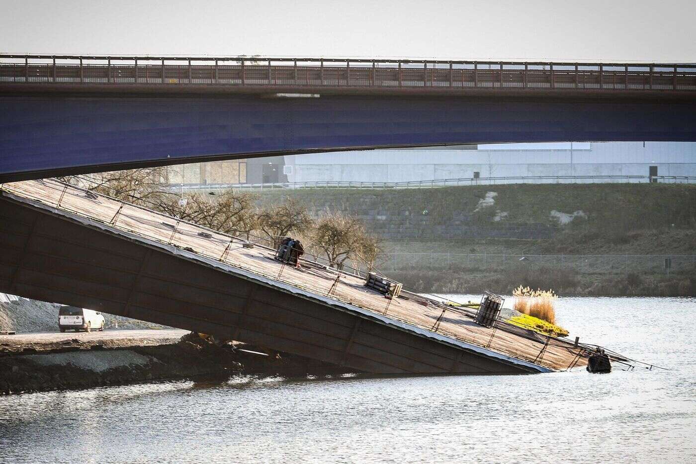 Belgique : un pont autoroutier en chantier s’effondre, quatre blessés dont un grave